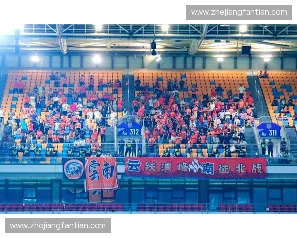 聚焦泰达激战全场展现团队力量与拼搏精神的精彩足球对决瞬间回放